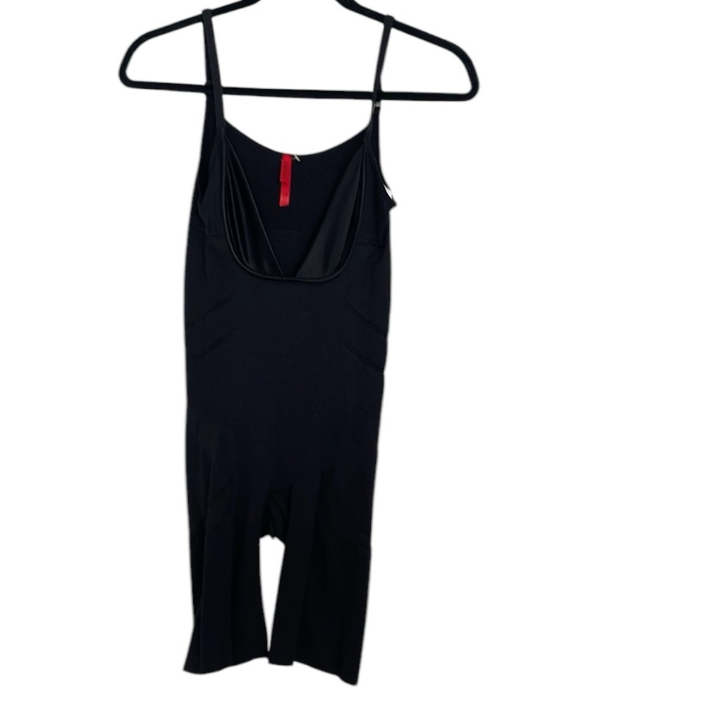 NWOT Spanx black open bust mid thigh shapewear